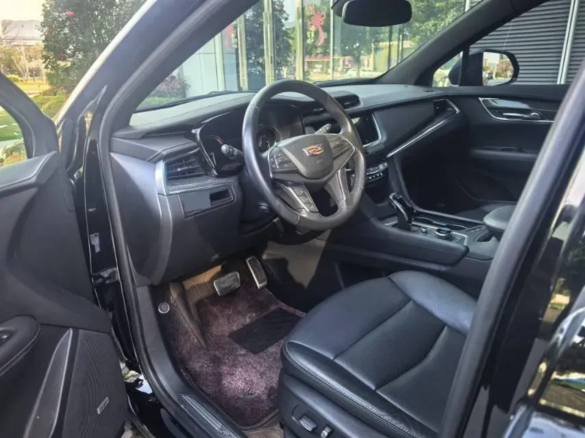 2022 Cadillac XT5 2.0T 237HP L4 9AT,autocango,china used car exporter,china ev exporter,chinese used car exporter,chinese used ev exporter