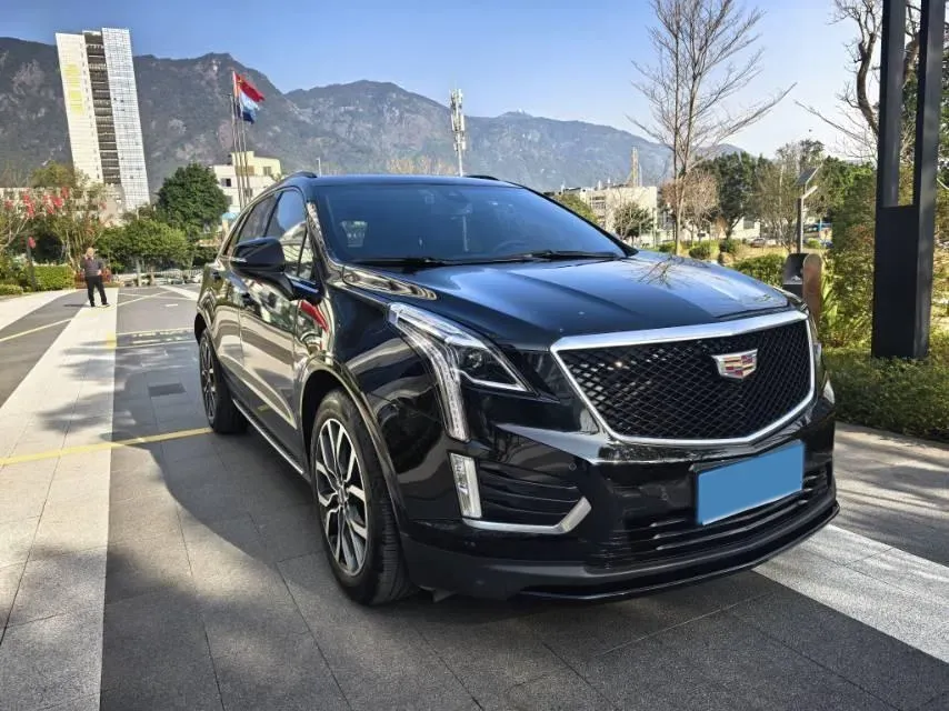 2022 Cadillac XT5 2.0T 237HP L4 9AT,autocango,china used car exporter,china ev exporter,chinese used car exporter,chinese used ev exporter