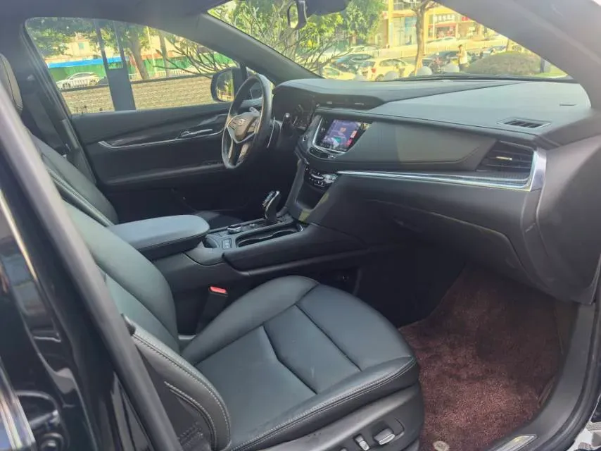 2022 Cadillac XT5 2.0T 237HP L4 9AT,autocango,china used car exporter,china ev exporter,chinese used car exporter,chinese used ev exporter