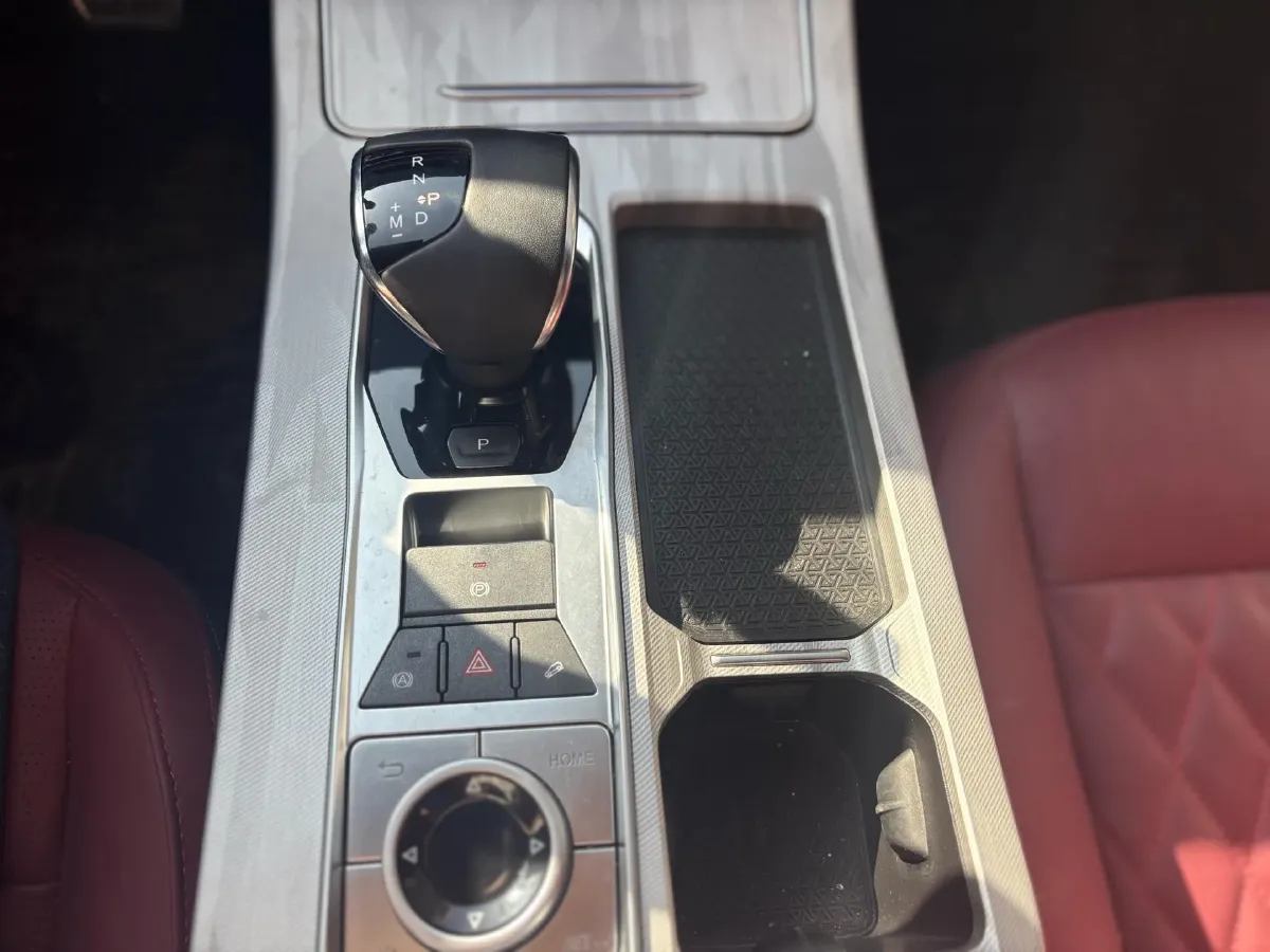 2024 Jetour X70 Plus 1.6T 197HP L4 7DCT,autocango,china used car exporter,china ev exporter,chinese used car exporter,chinese used ev exporter