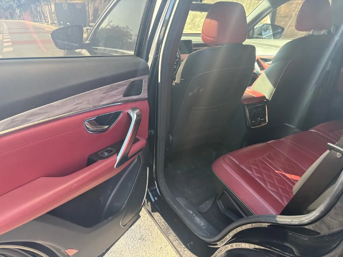 2024 Jetour X70 Plus 1.6T 197HP L4 7DCT,autocango,china used car exporter,china ev exporter,chinese used car exporter,chinese used ev exporter