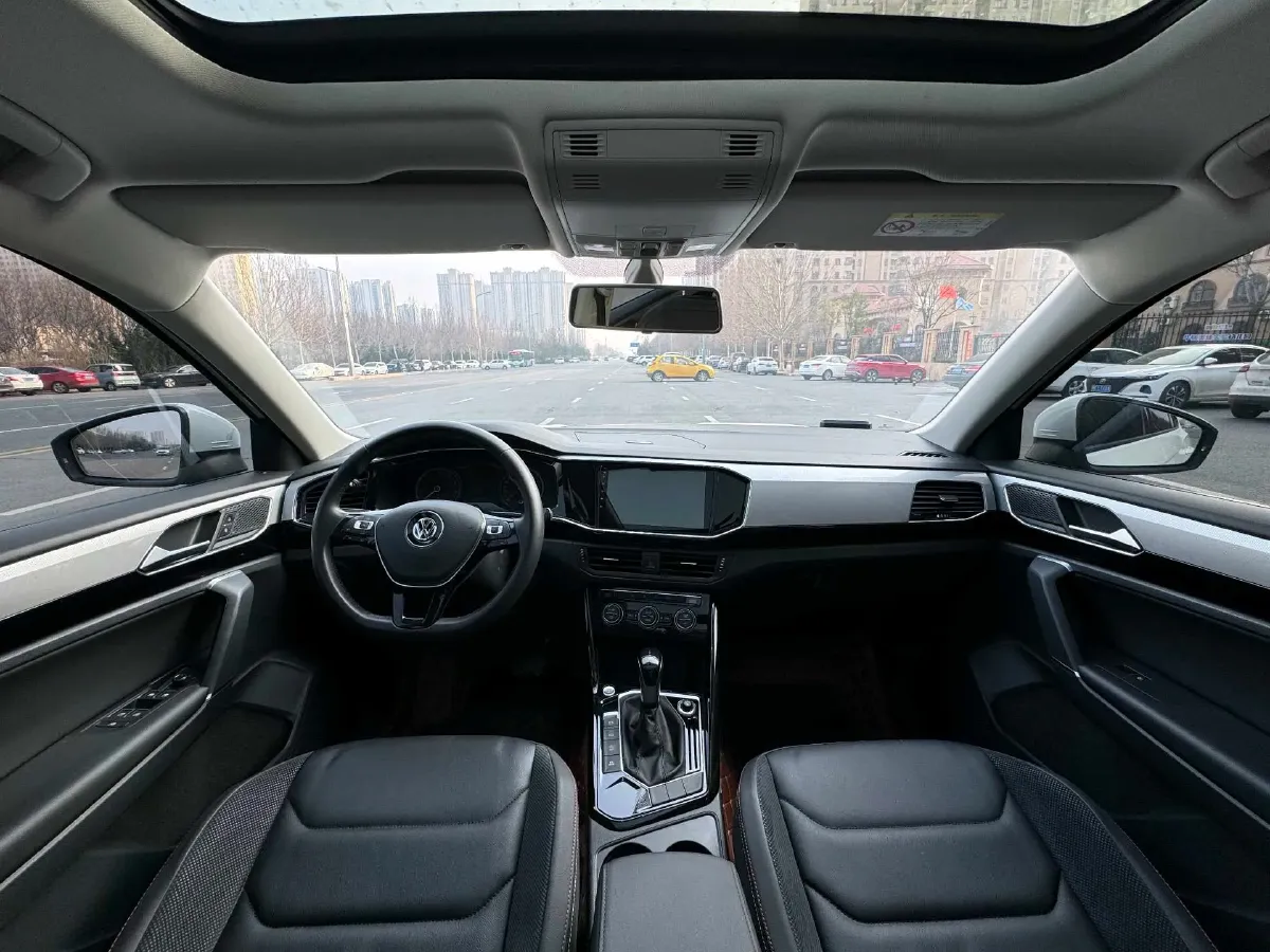 2019 Jeep Cherokee 2.0T 234HP L4 9AT,autocango,china used car exporter,china ev exporter,chinese used car exporter,chinese used ev exporter