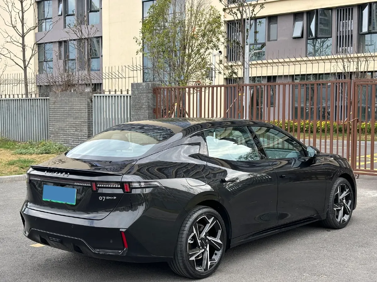 2024 LYNK&CO 07 EM-P 1.5T 163HP L4 3DHT PHEV 18.99KWH,autocango,china used car exporter,china ev exporter,chinese used car exporter,chinese used ev exporter