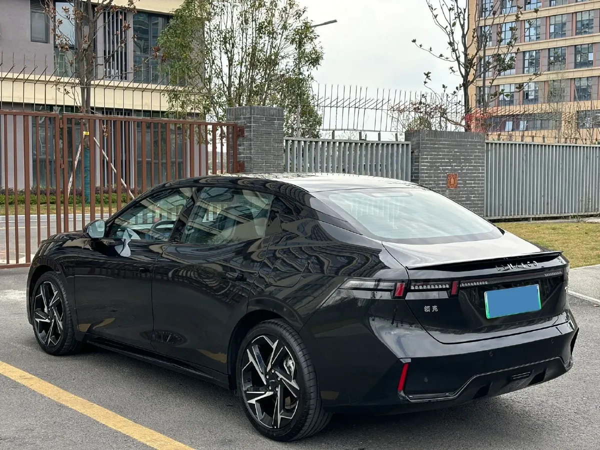 2024 LYNK&CO 07 EM-P 1.5T 163HP L4 3DHT PHEV 18.99KWH,autocango,china used car exporter,china ev exporter,chinese used car exporter,chinese used ev exporter