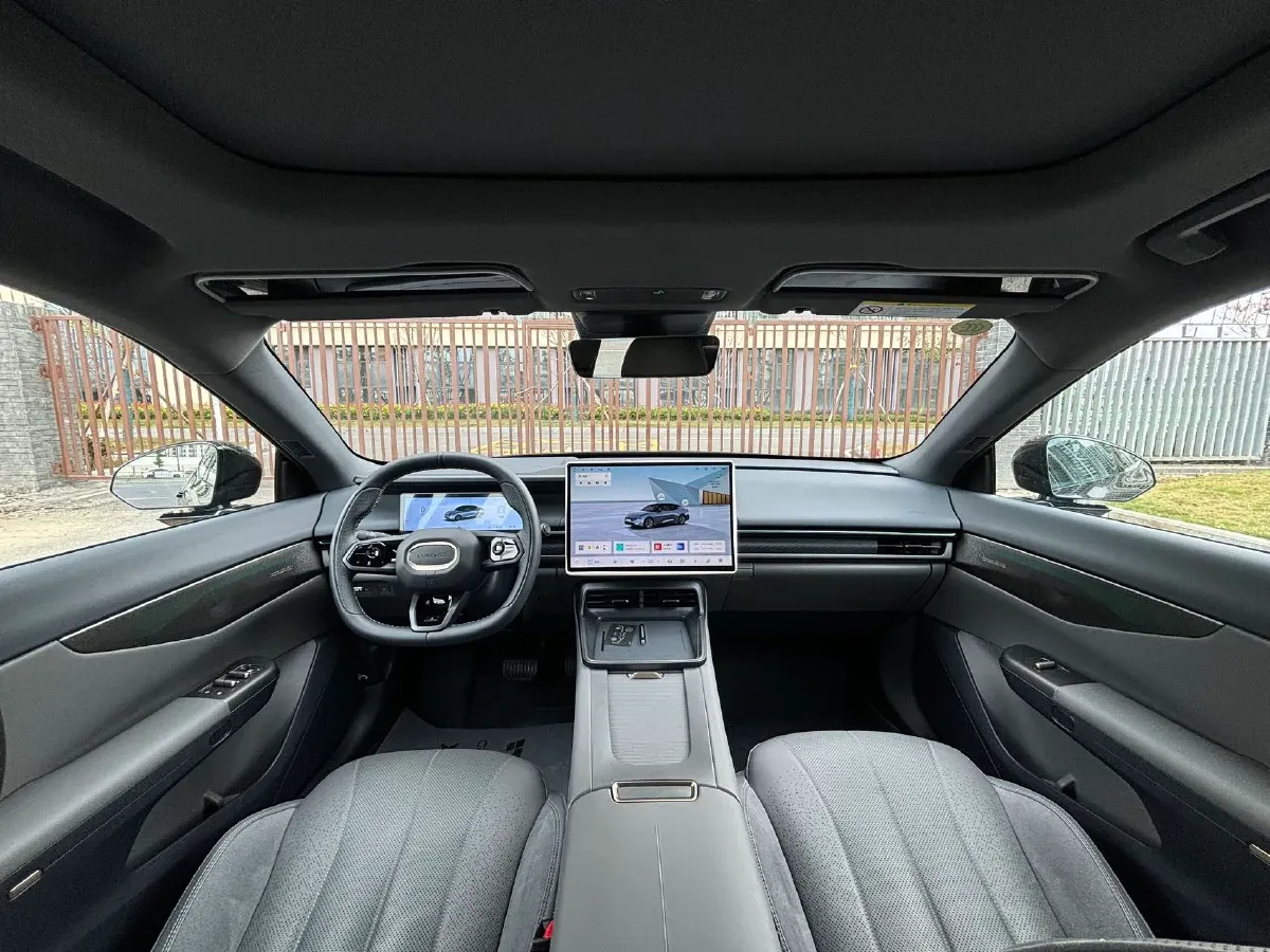 2024 LYNK&CO 07 EM-P 1.5T 163HP L4 3DHT PHEV 18.99KWH,autocango,china used car exporter,china ev exporter,chinese used car exporter,chinese used ev exporter