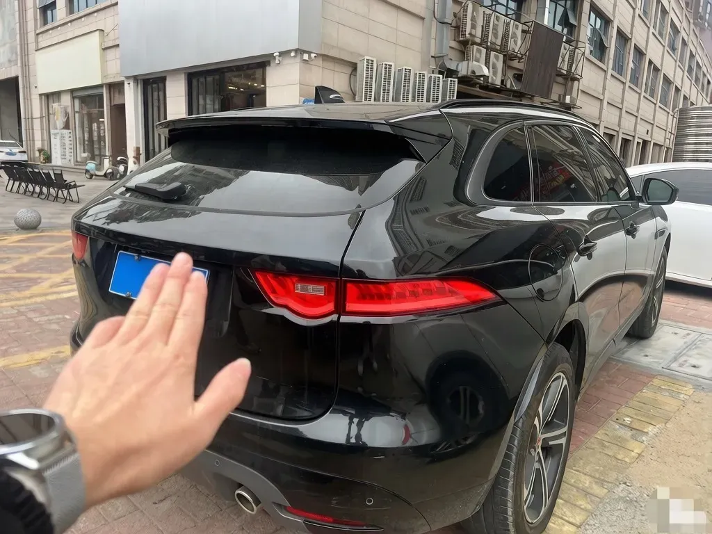 2020 Jaguar F-PACE 2.0T 300HP L4 8AT,autocango,china used car exporter,china ev exporter,chinese used car exporter,chinese used ev exporter