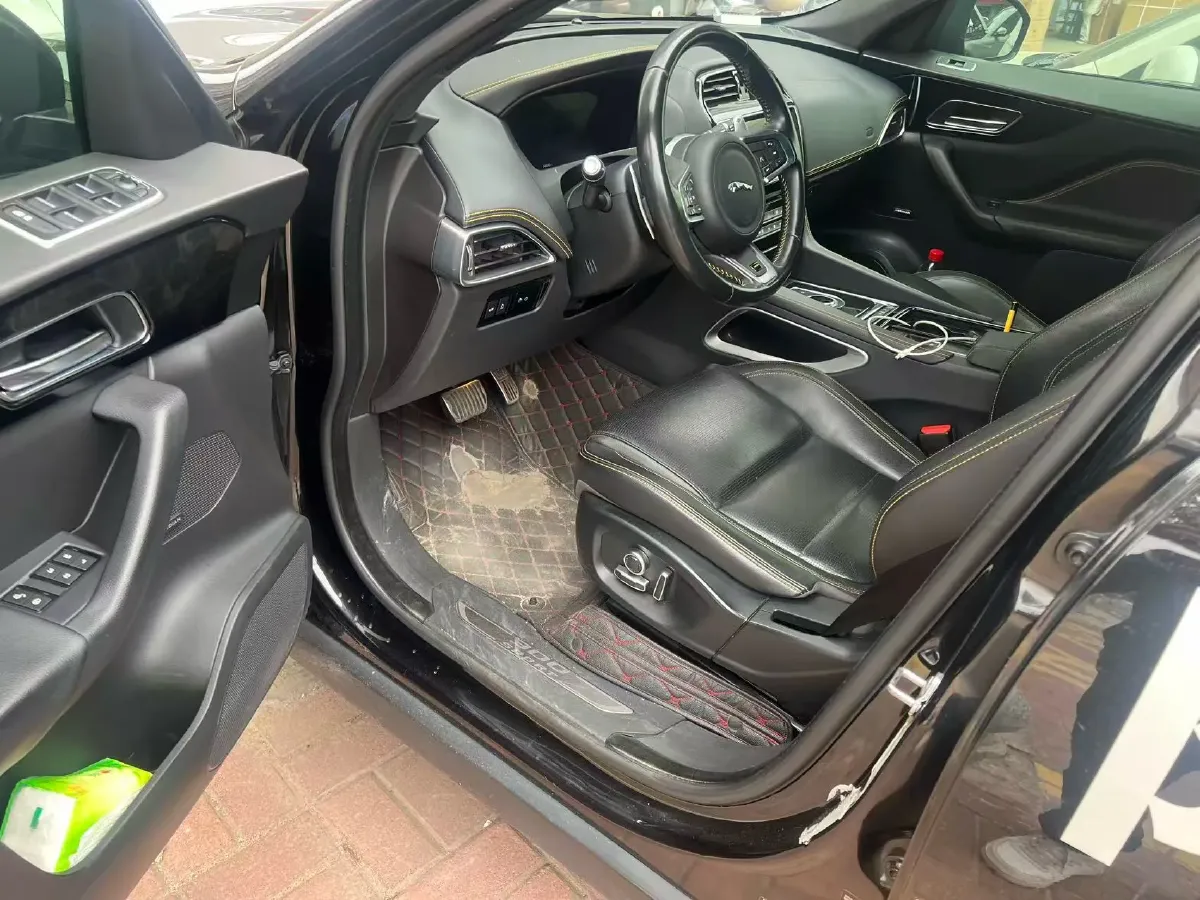2020 Jaguar F-PACE 2.0T 300HP L4 8AT,autocango,china used car exporter,china ev exporter,chinese used car exporter,chinese used ev exporter