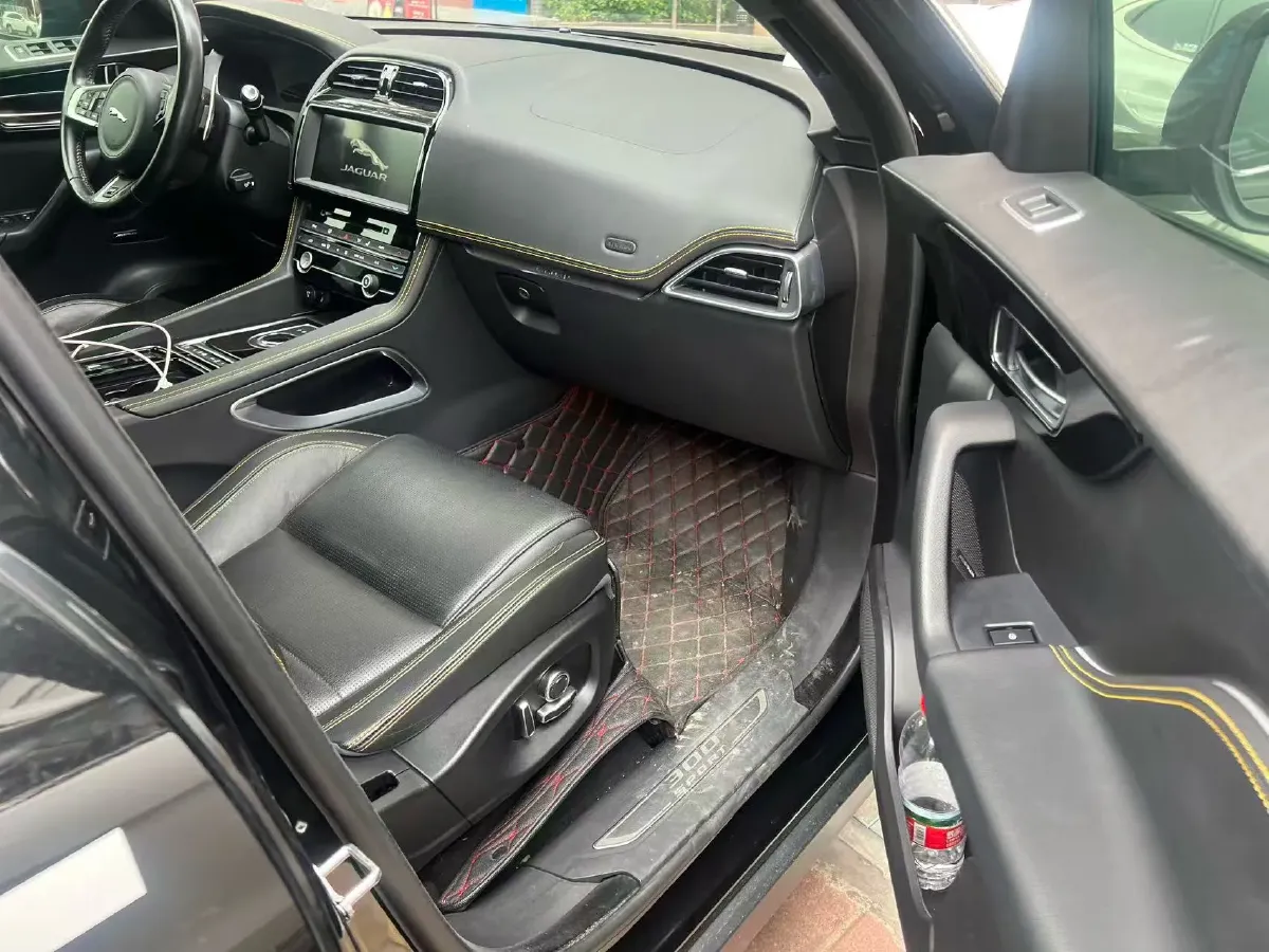 2020 Jaguar F-PACE 2.0T 300HP L4 8AT,autocango,china used car exporter,china ev exporter,chinese used car exporter,chinese used ev exporter