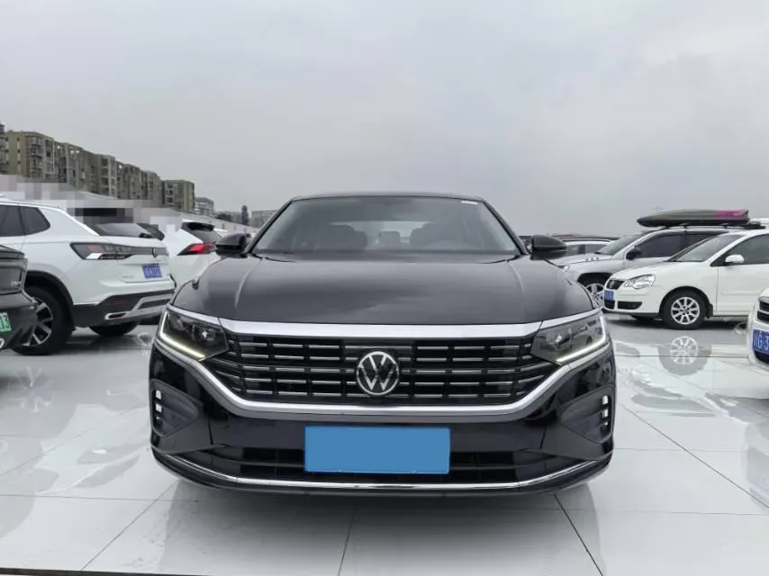 2024 Volkswagen Passat 2.0T 220HP L4 7DCT,autocango,china used car exporter,china ev exporter,chinese used car exporter,chinese used ev exporter