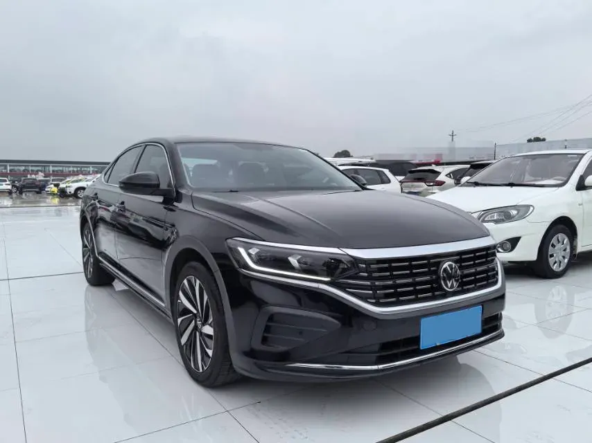 2024 Volkswagen Passat 2.0T 220HP L4 7DCT,autocango,china used car exporter,china ev exporter,chinese used car exporter,chinese used ev exporter