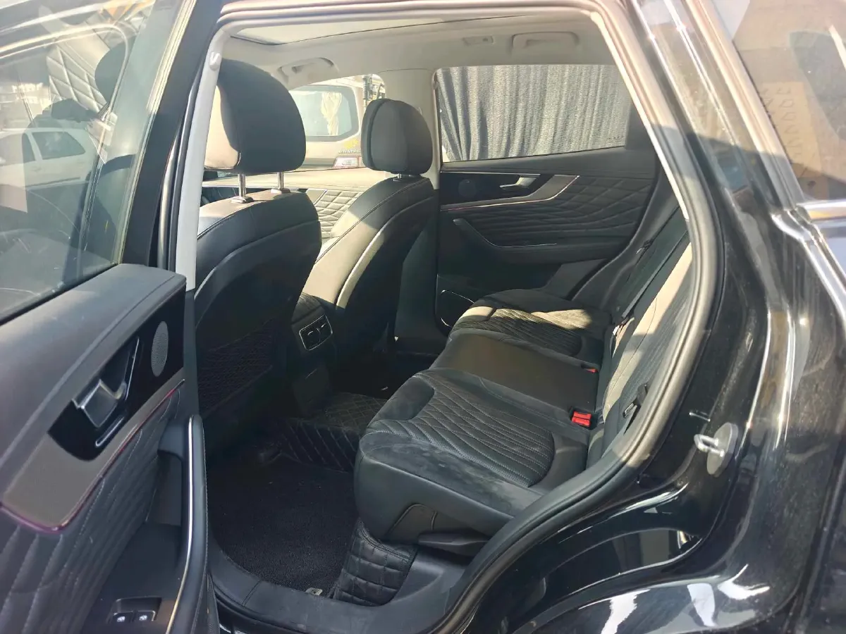 2022 HongQi HS5 2.0T 224HP L4 6AT,autocango,china used car exporter,china ev exporter,chinese used car exporter,chinese used ev exporter