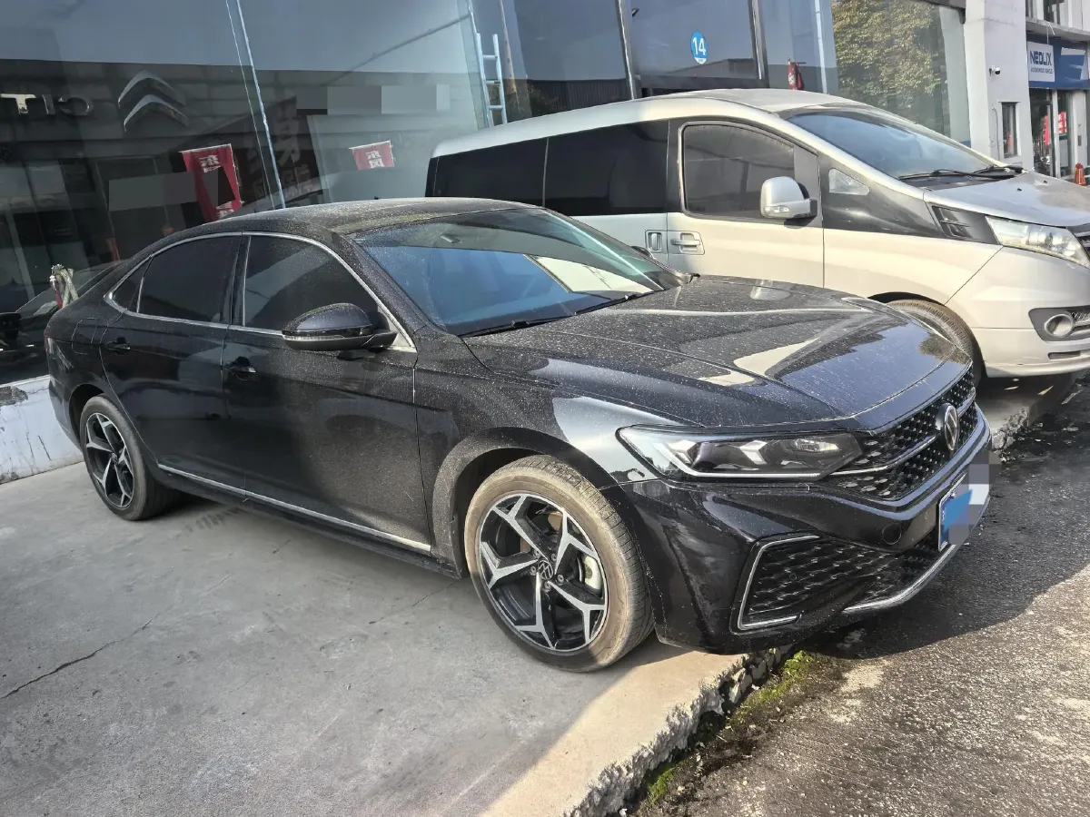 2025 Volkswagen Passat 2.0T 220HP L4 7DCT,autocango,china used car exporter,china ev exporter,chinese used car exporter,chinese used ev exporter