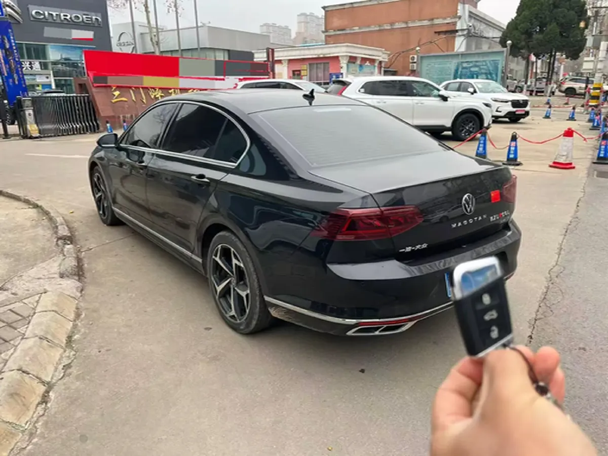 2024 Volkswagen Magotan 2.0T 186HP L4 7DCT,autocango,china used car exporter,china ev exporter,chinese used car exporter,chinese used ev exporter