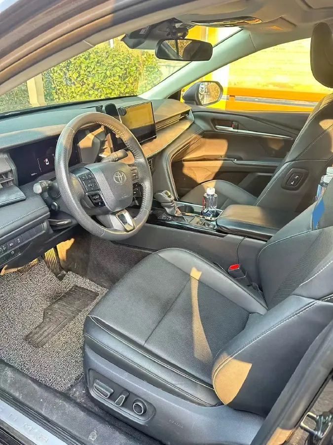 2024 Toyota Camry 2.0L 152HP L4 E-CVT Hybrid,autocango,china used car exporter,china ev exporter,chinese used car exporter,chinese used ev exporter