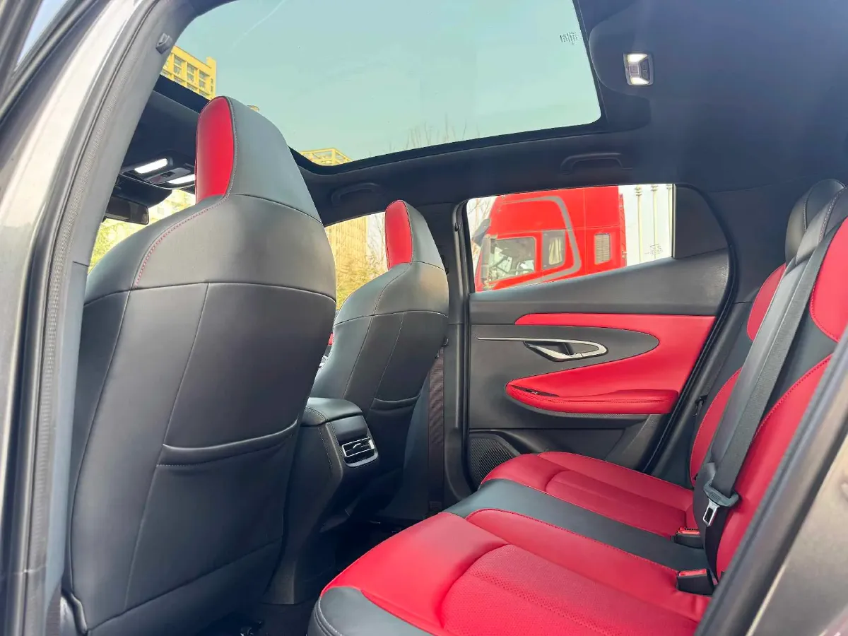 2020 ChangAn UNI-T 1.5T 180HP L4 7DCT,autocango,china used car exporter,china ev exporter,chinese used car exporter,chinese used ev exporter