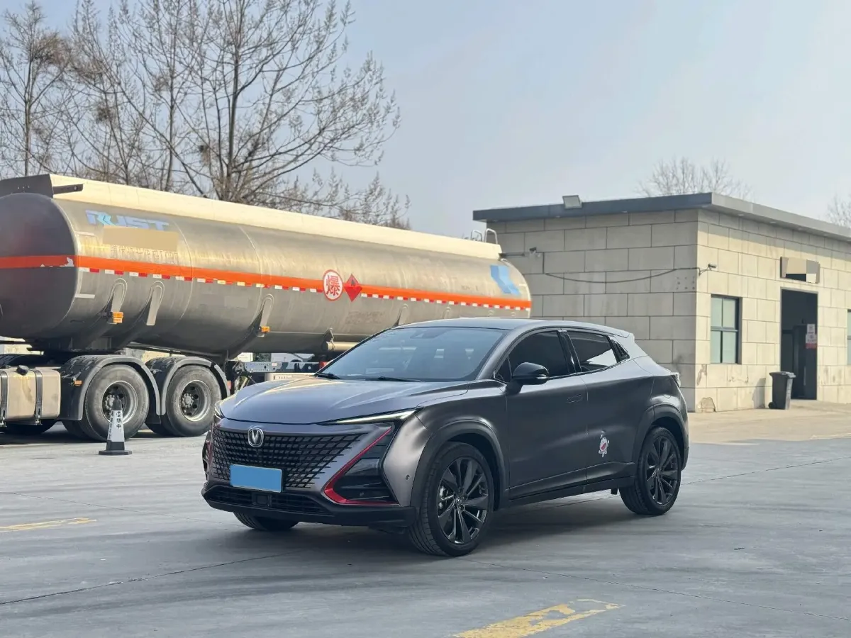 2020 ChangAn UNI-T 1.5T 180HP L4 7DCT,autocango,china used car exporter,china ev exporter,chinese used car exporter,chinese used ev exporter