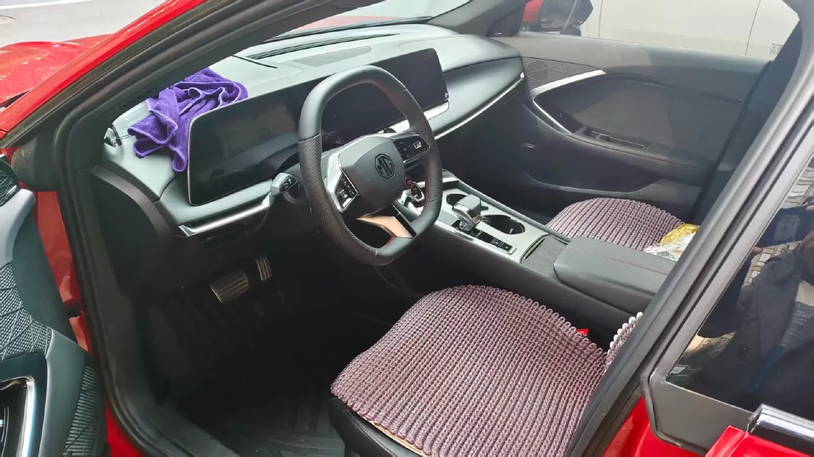 2023 MG 7 1.5T 188HP L4 7DCT,autocango,china used car exporter,china ev exporter,chinese used car exporter,chinese used ev exporter