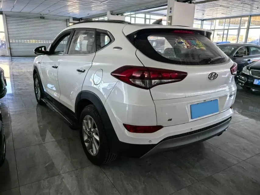 2015 Hyundai Tucson 1.6T 177HP L4 7DCT,autocango,china used car exporter,china ev exporter,chinese used car exporter,chinese used ev exporter