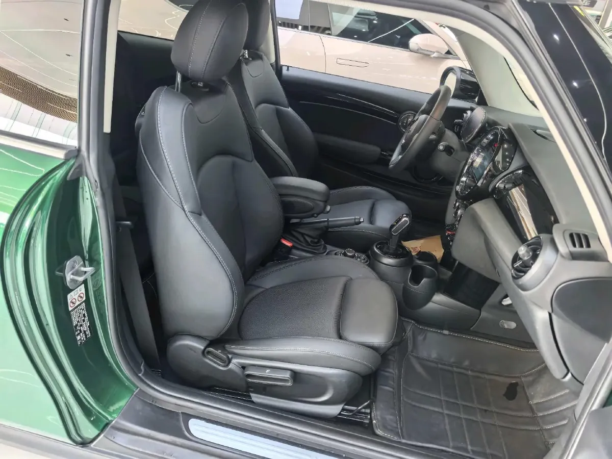 2023 MINI MINI 1.5T 136HP L3 7DCT,autocango,china used car exporter,china ev exporter,chinese used car exporter,chinese used ev exporter