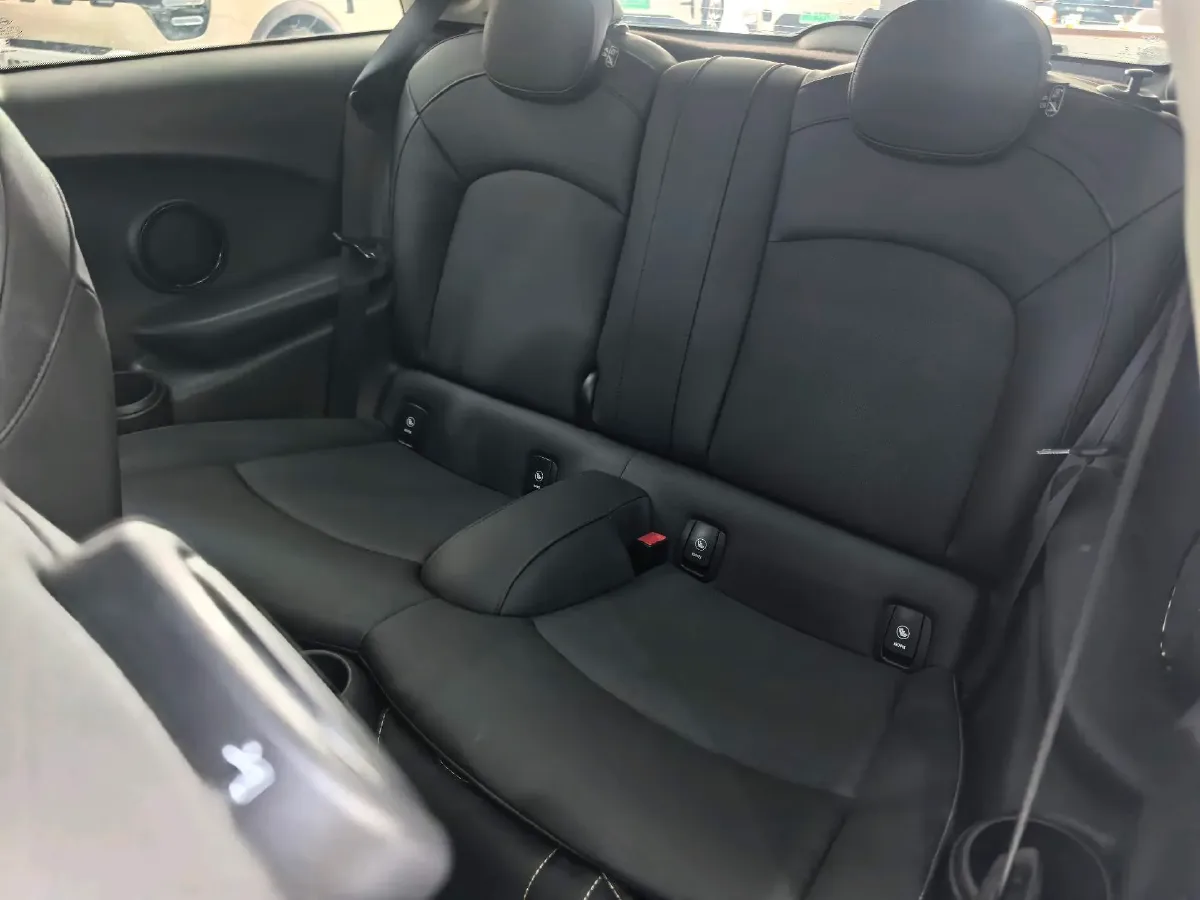 2023 MINI MINI 1.5T 136HP L3 7DCT,autocango,china used car exporter,china ev exporter,chinese used car exporter,chinese used ev exporter