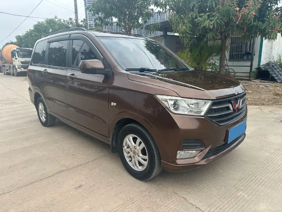 2018 WuLing HongGuang 1.5L 105HP L4 5MT,autocango,china used car exporter,china ev exporter,chinese used car exporter,chinese used ev exporter
