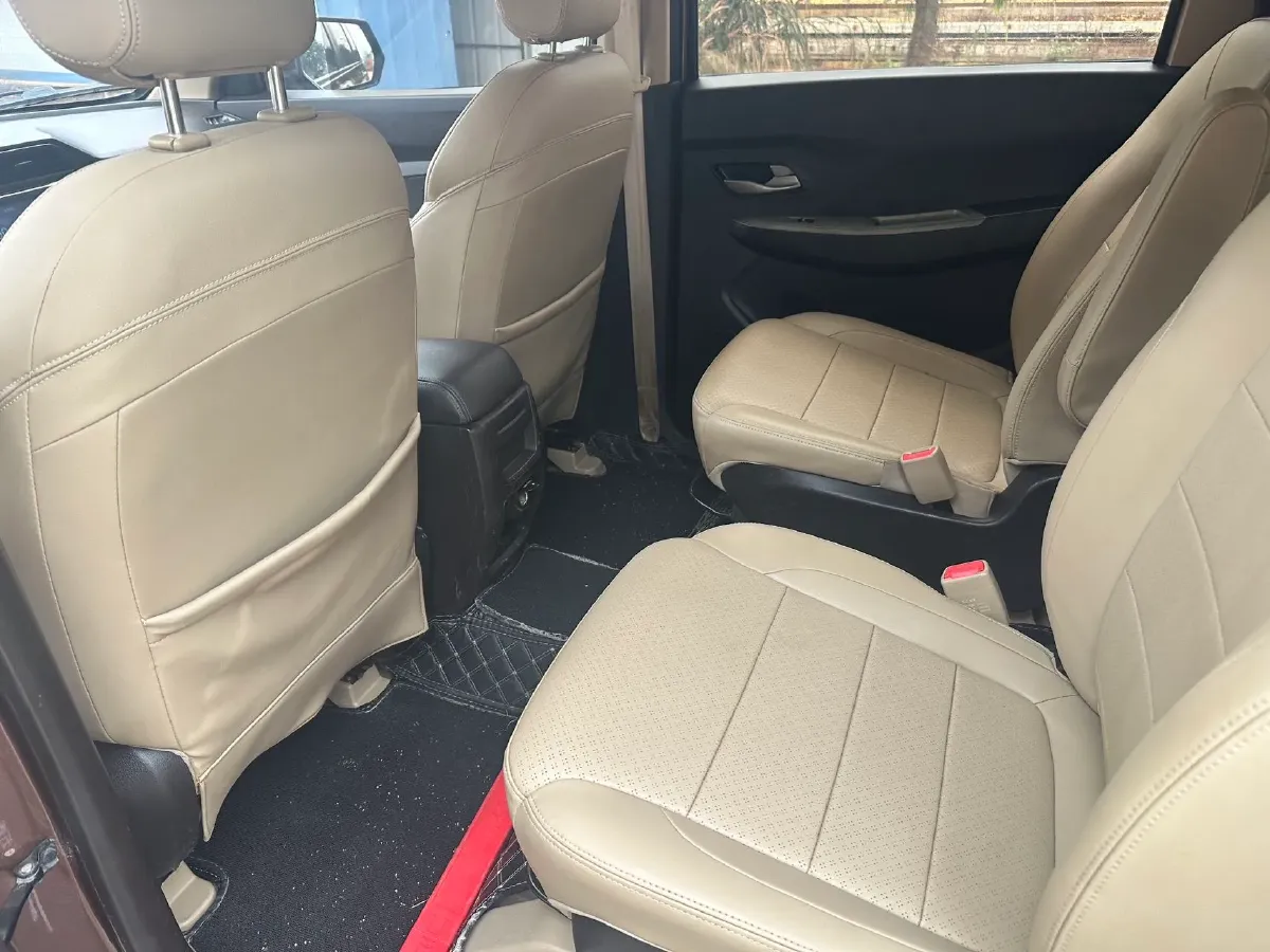 2018 WuLing HongGuang 1.5L 105HP L4 5MT,autocango,china used car exporter,china ev exporter,chinese used car exporter,chinese used ev exporter