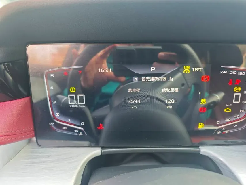 2025 HongQi H5 1.5T 169HP L4 7DCT,autocango,china used car exporter,china ev exporter,chinese used car exporter,chinese used ev exporter