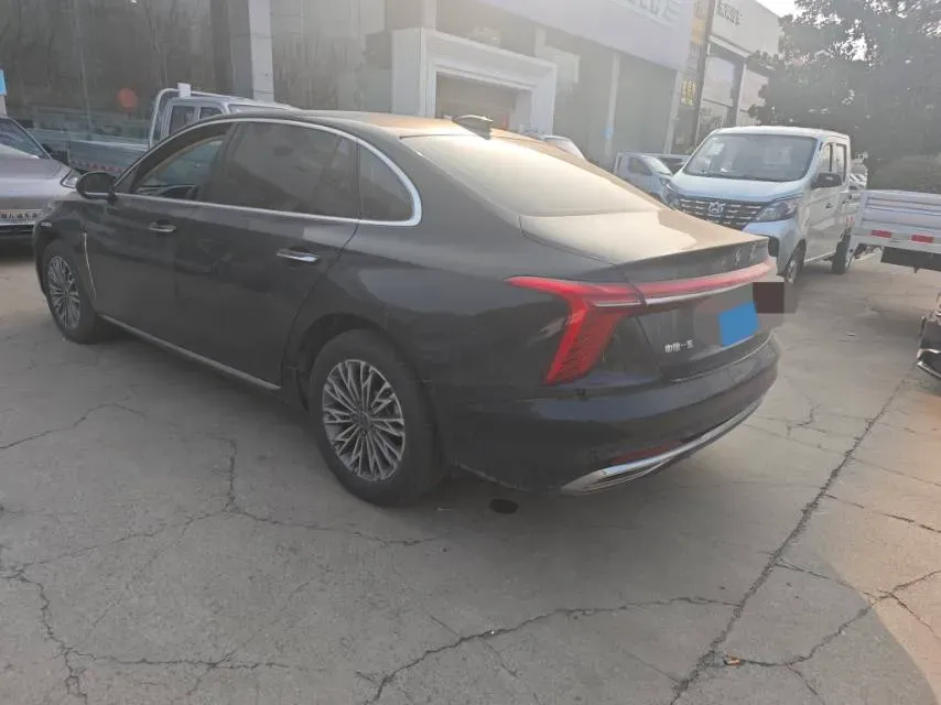 2025 HongQi H5 1.5T 169HP L4 7DCT,autocango,china used car exporter,china ev exporter,chinese used car exporter,chinese used ev exporter