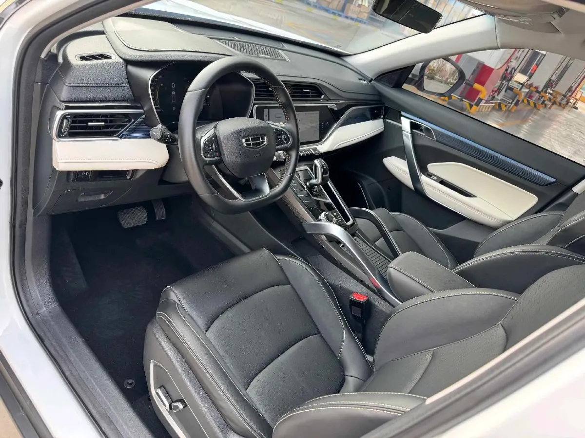 2022 Geely Azkarra 1.8T 184HP L4 7DCT,autocango,china used car exporter,china ev exporter,chinese used car exporter,chinese used ev exporter