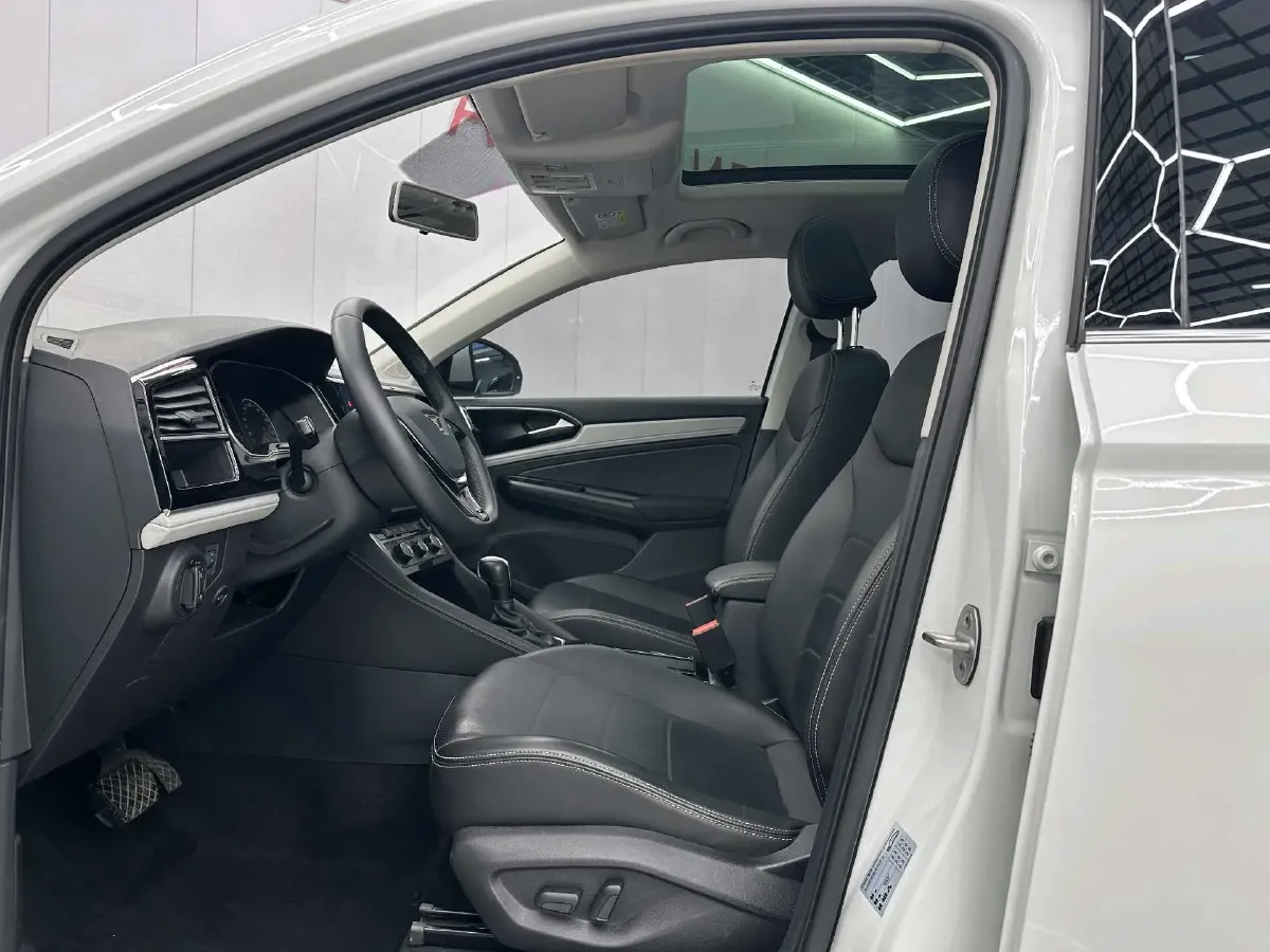 2022 Jetta VS7 1.4T 150HP L4 6AT,autocango,china used car exporter,china ev exporter,chinese used car exporter,chinese used ev exporter