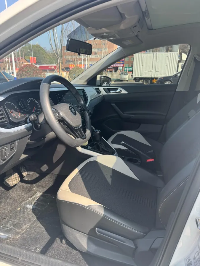 2021 Bestune T55 1.5T 169HP L4 7DCT,autocango,china used car exporter,china ev exporter,chinese used car exporter,chinese used ev exporter