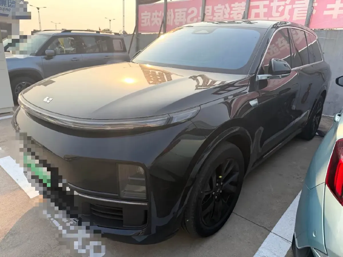 2023 Li L8 Range Extended 154HP REEV 40.9KWH,autocango,china used car exporter,china ev exporter,chinese used car exporter,chinese used ev exporter