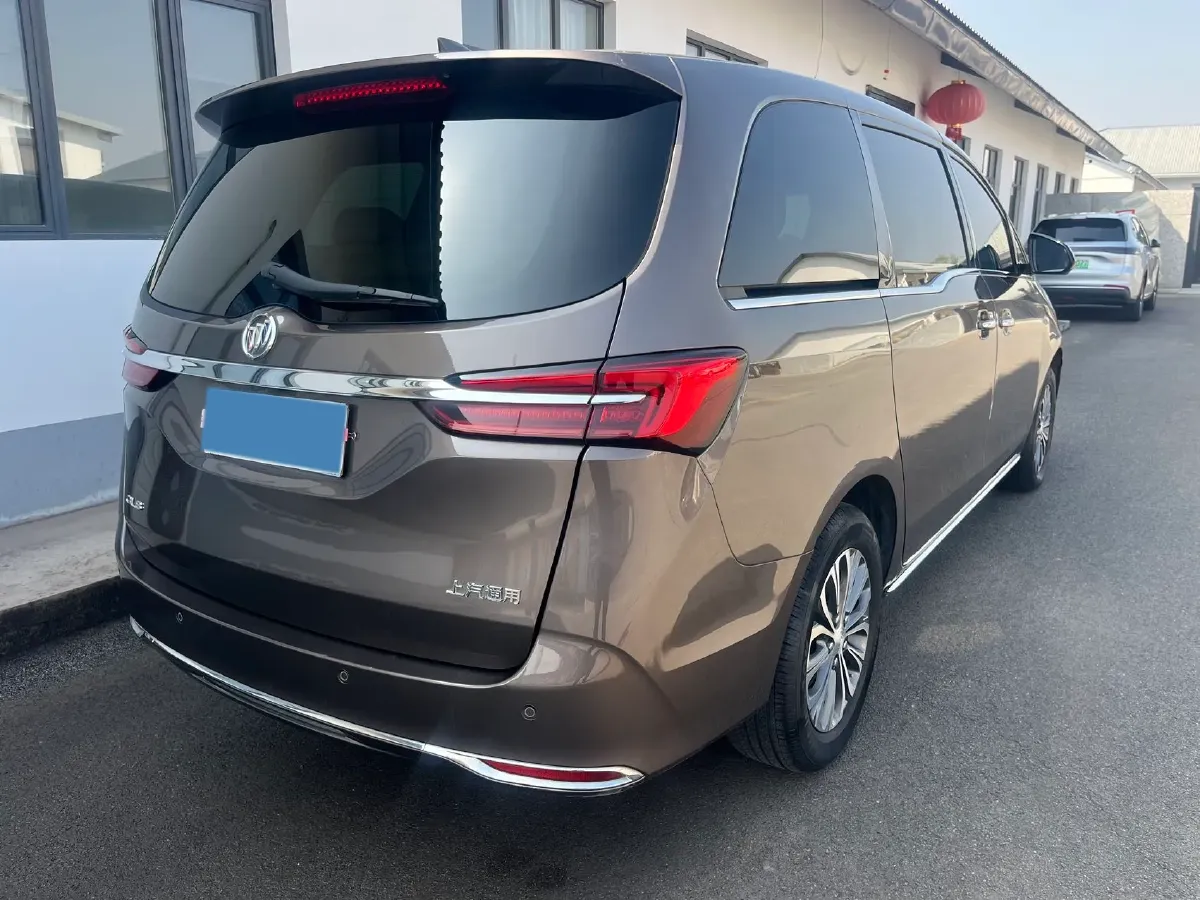 2023 Buick GL8 2.0T 237HP L4 9AT,autocango,china used car exporter,china ev exporter,chinese used car exporter,chinese used ev exporter