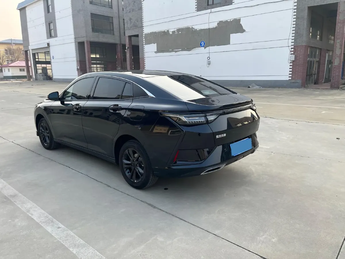 2025 DongFeng Aeolus YiXuan 1.5L 125HP L4 6DCT,autocango,china used car exporter,china ev exporter,chinese used car exporter,chinese used ev exporter
