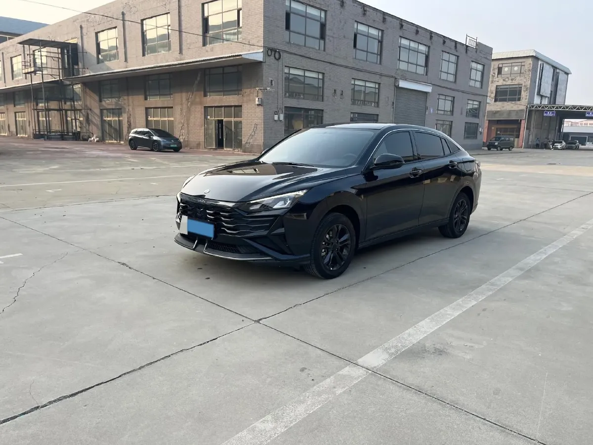 2025 DongFeng Aeolus YiXuan 1.5L 125HP L4 6DCT,autocango,china used car exporter,china ev exporter,chinese used car exporter,chinese used ev exporter
