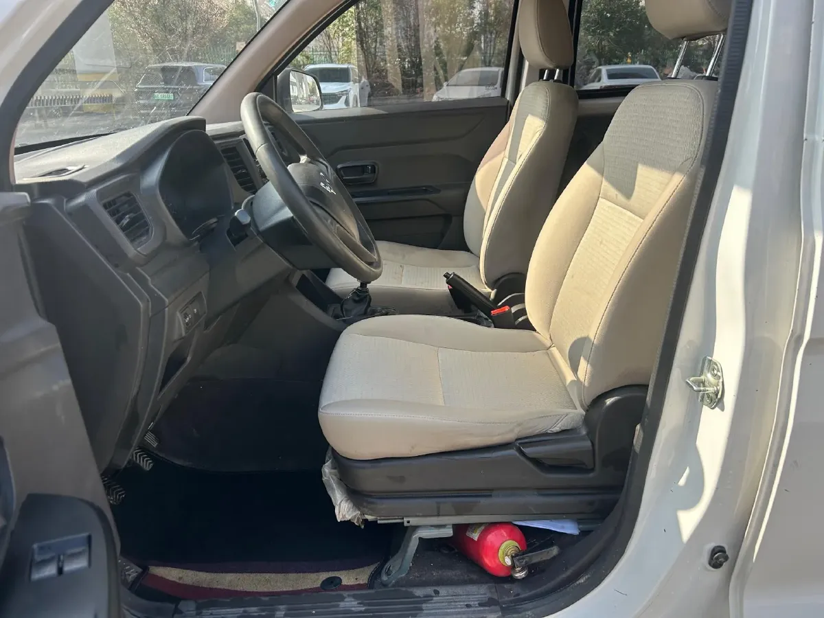 2019 WuLing HongGuang V 1.5L 99HP L4 6MT,autocango,china used car exporter,china ev exporter,chinese used car exporter,chinese used ev exporter