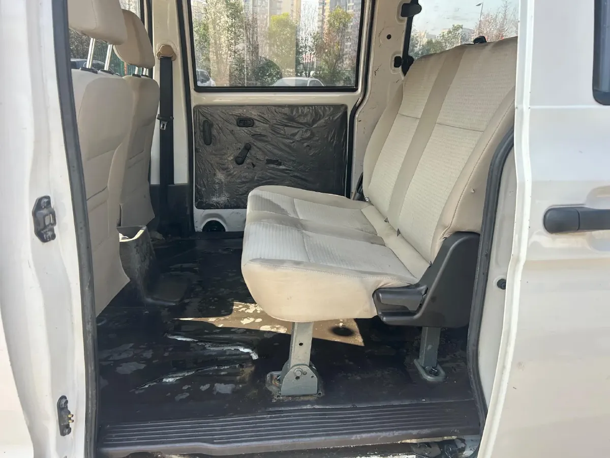 2019 WuLing HongGuang V 1.5L 99HP L4 6MT,autocango,china used car exporter,china ev exporter,chinese used car exporter,chinese used ev exporter