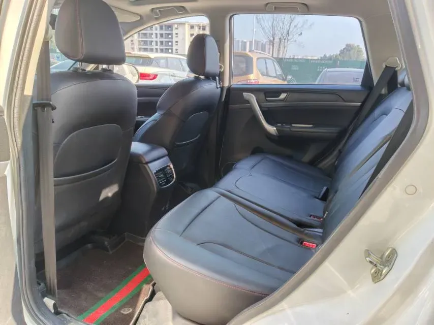 2019 Haval M6 1.5T 150HP L4 7DCT,autocango,china used car exporter,china ev exporter,chinese used car exporter,chinese used ev exporter