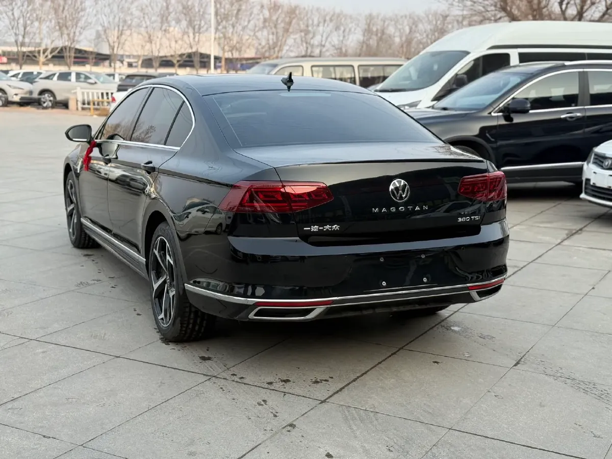 2026 Volkswagen Magotan 2.0T 220HP L4 7DCT,autocango,china used car exporter,china ev exporter,chinese used car exporter,chinese used ev exporter