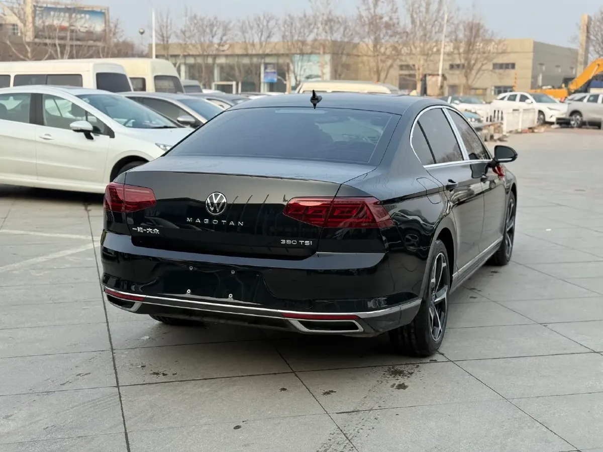 2026 Volkswagen Magotan 2.0T 220HP L4 7DCT,autocango,china used car exporter,china ev exporter,chinese used car exporter,chinese used ev exporter