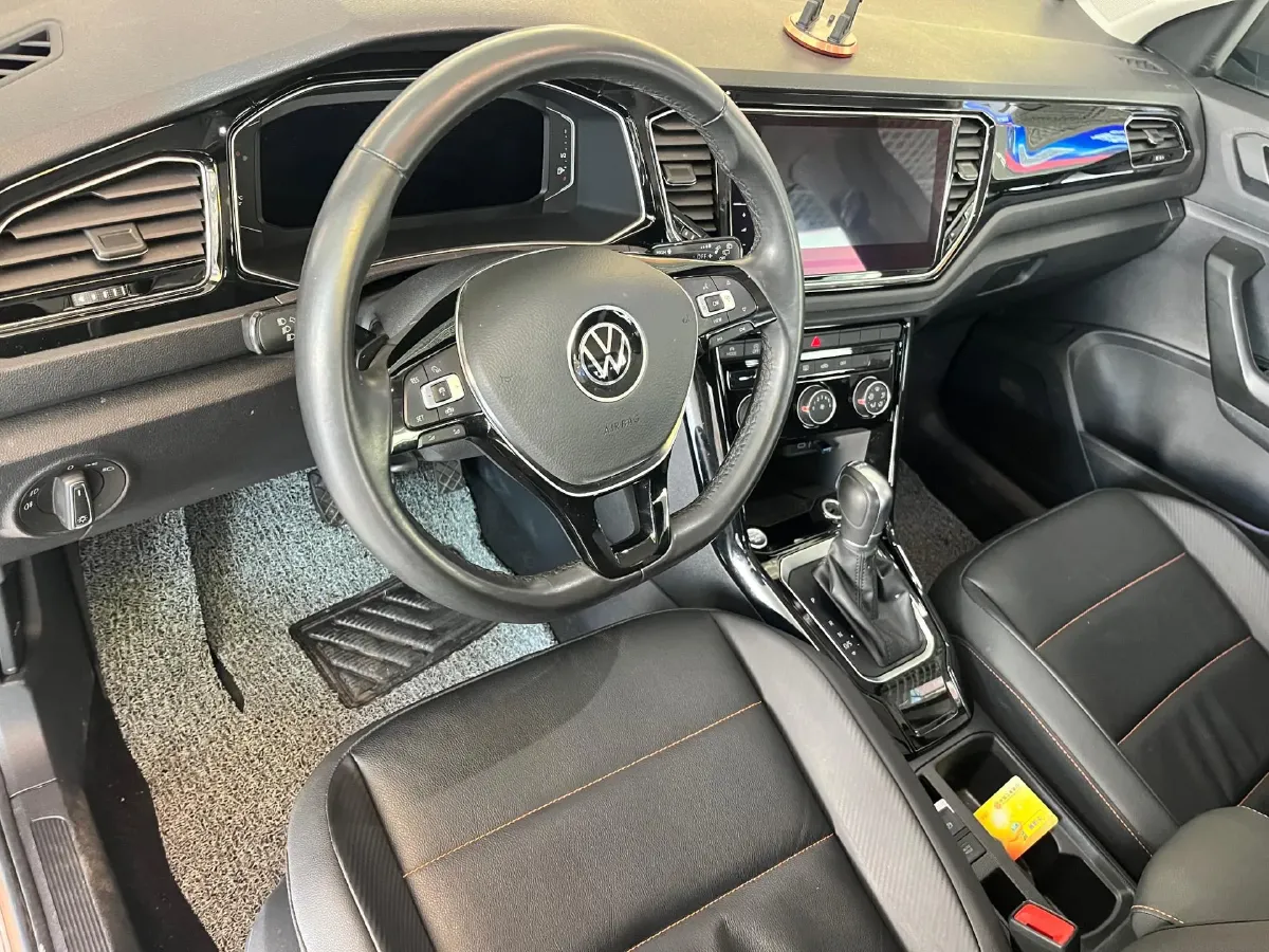 2021 Volkswagen T-Roc 1.4T 150HP L4 7DCT,autocango,china used car exporter,china ev exporter,chinese used car exporter,chinese used ev exporter