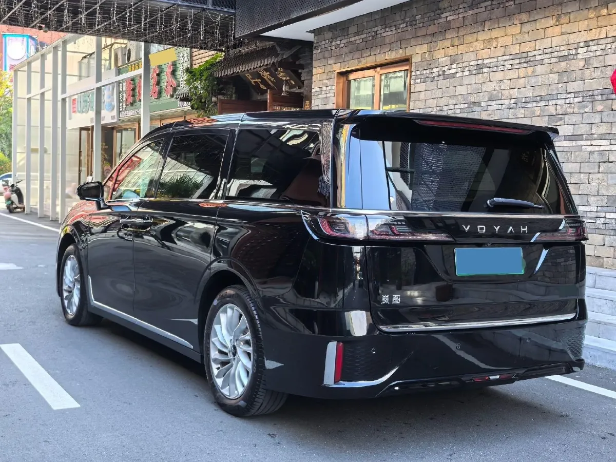 2022 Voyah Dream BEV 82KWH,autocango,china used car exporter,china ev exporter,chinese used car exporter,chinese used ev exporter