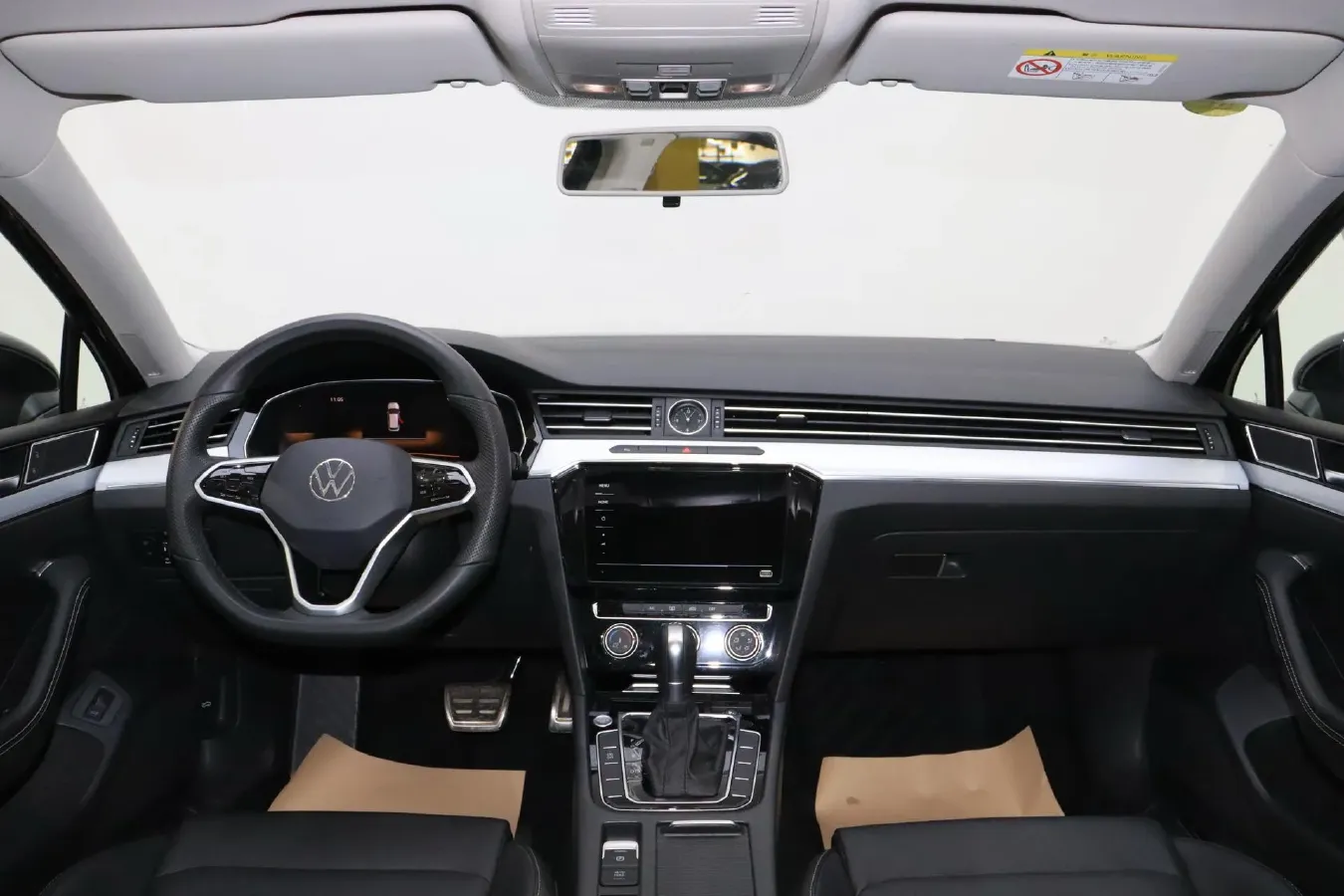 2025 Volkswagen Magotan 1.4T 150HP L4 7DCT,autocango,china used car exporter,china ev exporter,chinese used car exporter,chinese used ev exporter