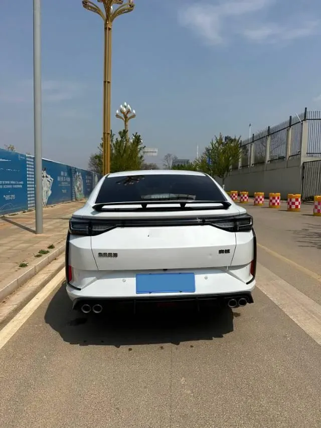 2023 DongFeng Aeolus YiXuan 1.5T 197HP L4 6DCT,autocango,china used car exporter,china ev exporter,chinese used car exporter,chinese used ev exporter