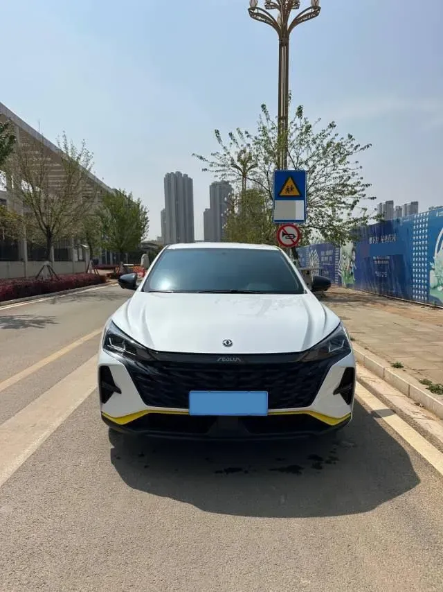 2023 DongFeng Aeolus YiXuan 1.5T 197HP L4 6DCT,autocango,china used car exporter,china ev exporter,chinese used car exporter,chinese used ev exporter