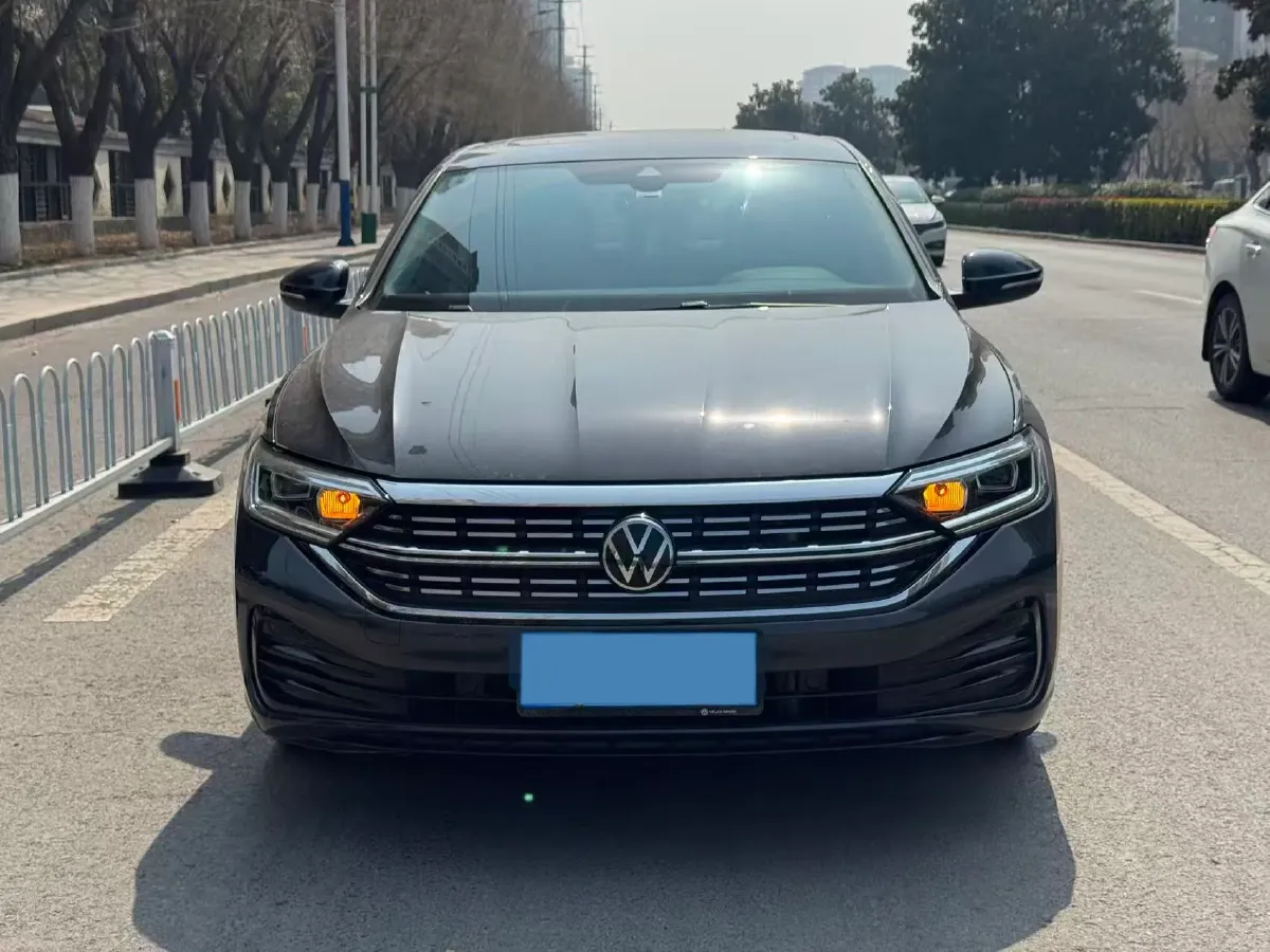 2023 Volkswagen Sagitar 1.5T 160HP L4 7DCT,autocango,china used car exporter,china ev exporter,chinese used car exporter,chinese used ev exporter