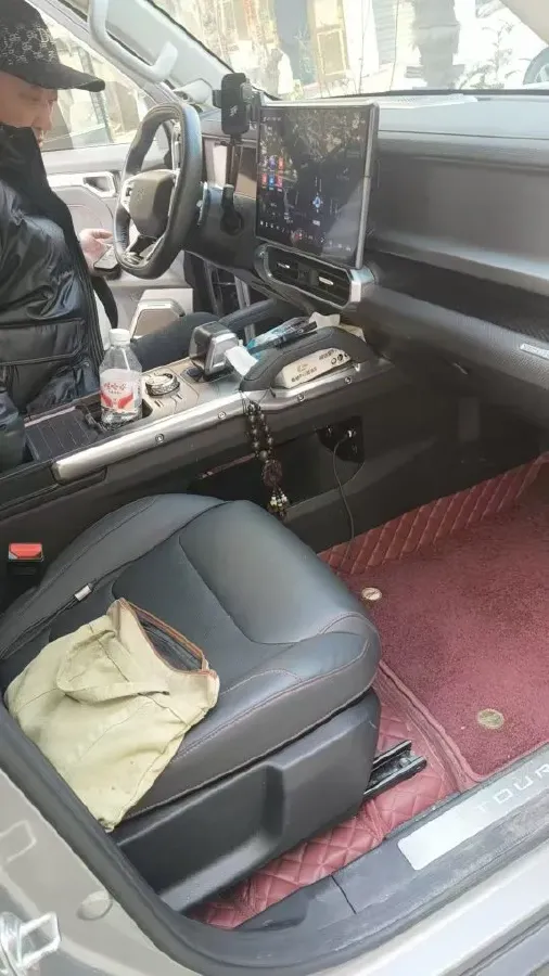 2023 Jetour Traveller 2.0T 254HP L4 7DCT,autocango,china used car exporter,china ev exporter,chinese used car exporter,chinese used ev exporter