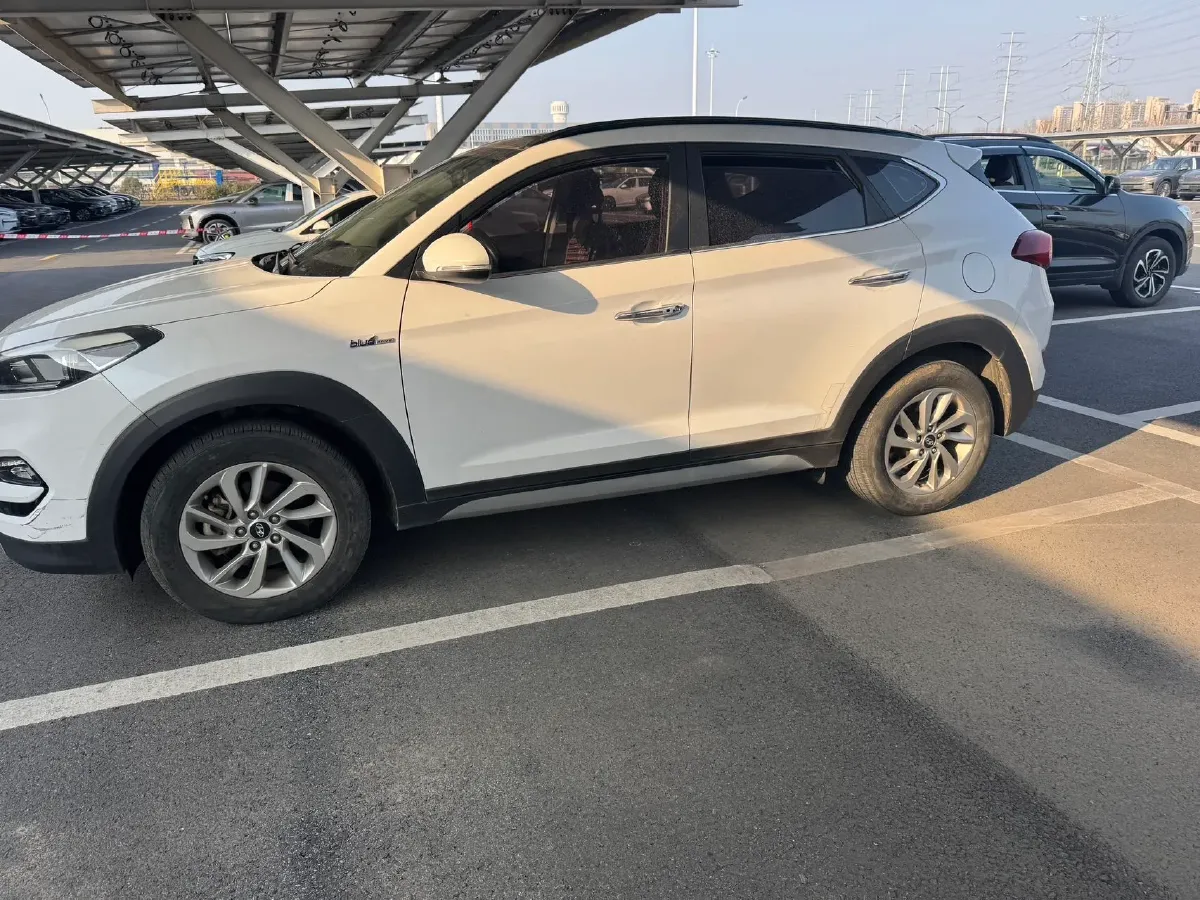 2018 Hyundai Tucson 1.6T 177HP L4 7DCT,autocango,china used car exporter,china ev exporter,chinese used car exporter,chinese used ev exporter