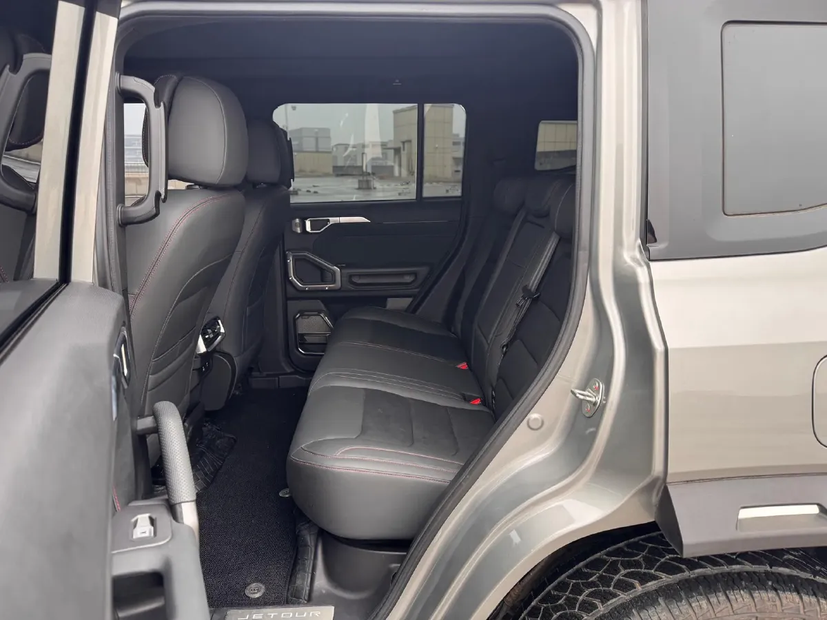 2023 Jetour Traveller 2.0T 254HP L4 7DCT,autocango,china used car exporter,china ev exporter,chinese used car exporter,chinese used ev exporter