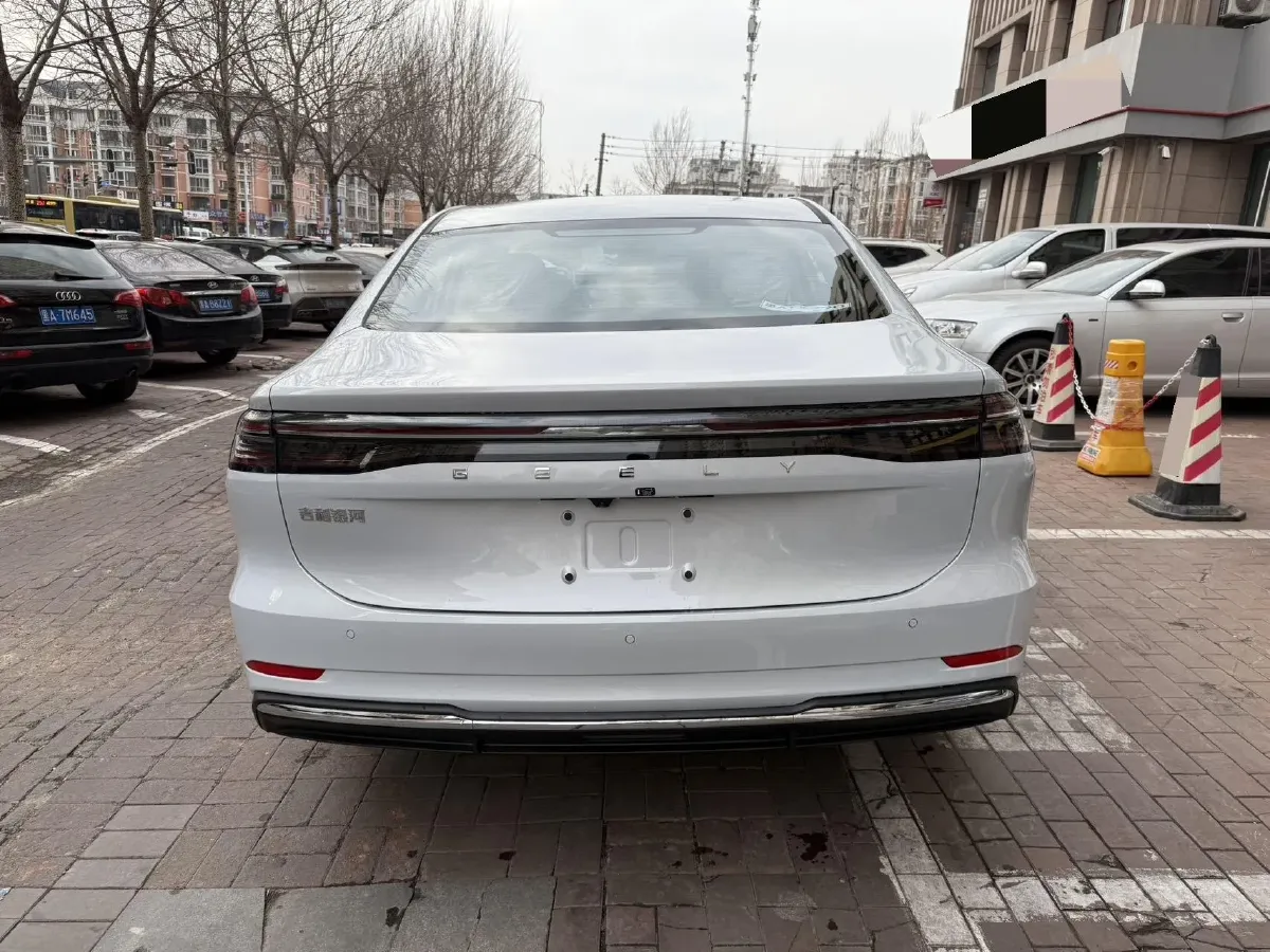 2025 Geely Galaxy A7 1.5L 112HP L4 1DHT PHEV,autocango,china used car exporter,china ev exporter,chinese used car exporter,chinese used ev exporter